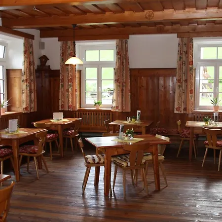 Altenbergerhof 여관 *